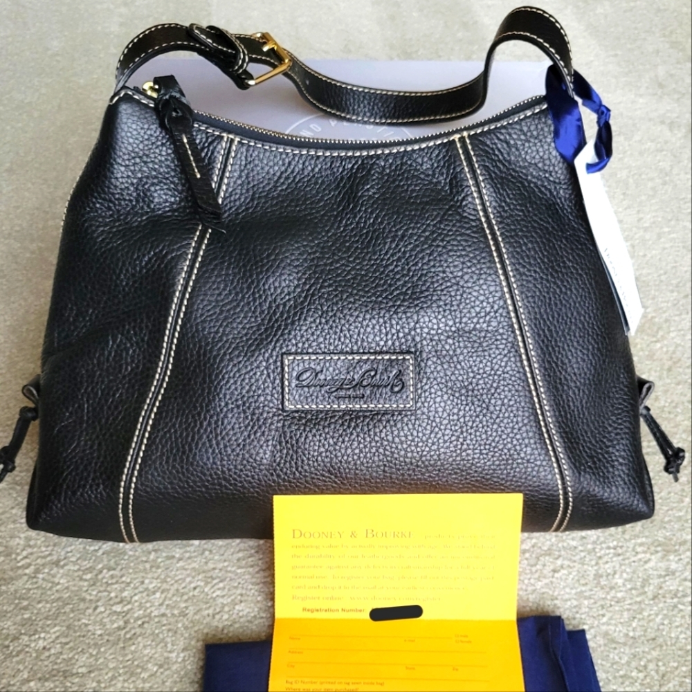 Dooney & Bourke Shoulder Bag Black Leather Dooney E/W Slouch Handbag FA70B
